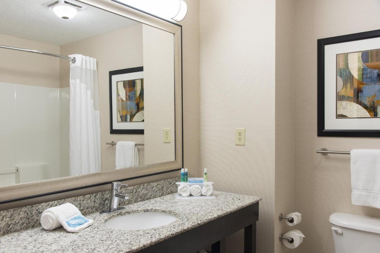 Holiday Inn Express Gas City By Ihg Zewnętrze zdjęcie